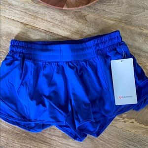 Lululemon Hotty Hot 2.5” Shorts Jet Stream